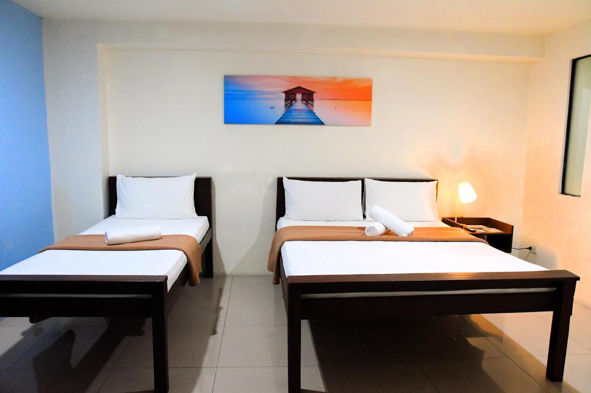 Arzo Hotel Makati Makati City Exterior photo