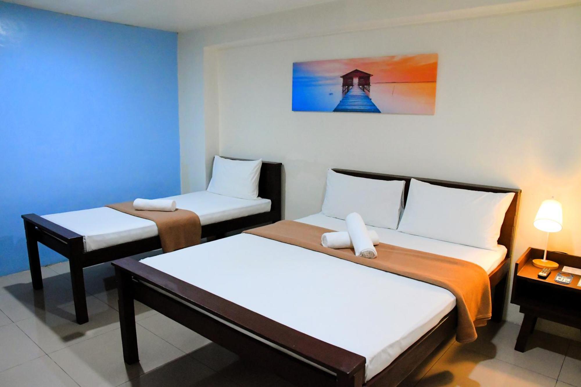 Arzo Hotel Makati Makati City Exterior photo